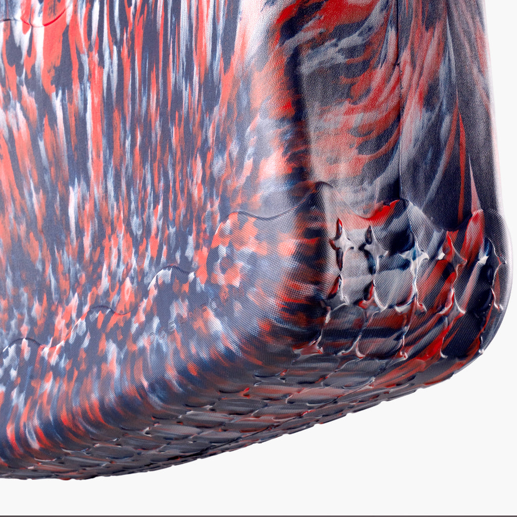 color_dark navy red and white marbled