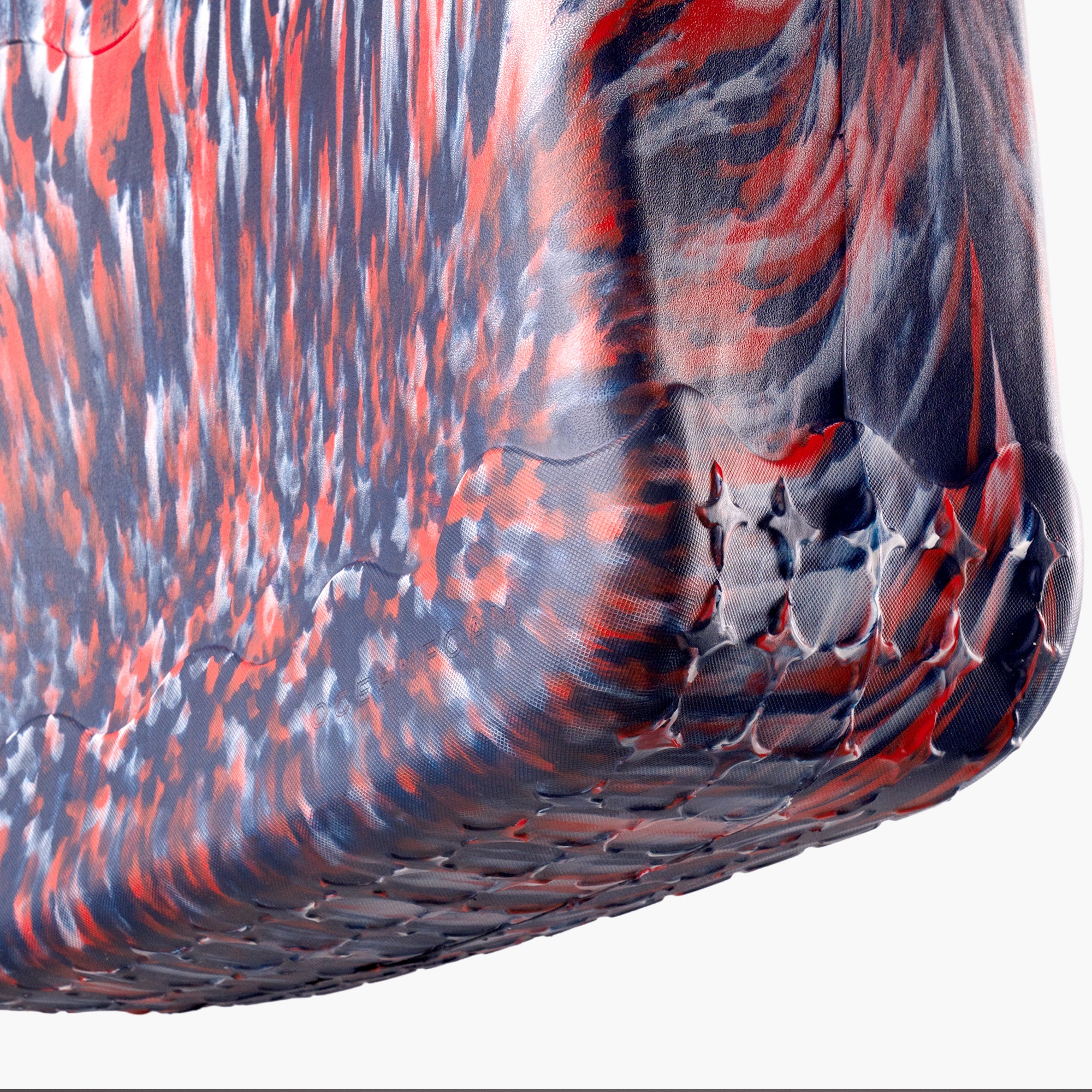 color_dark navy red and white marbled