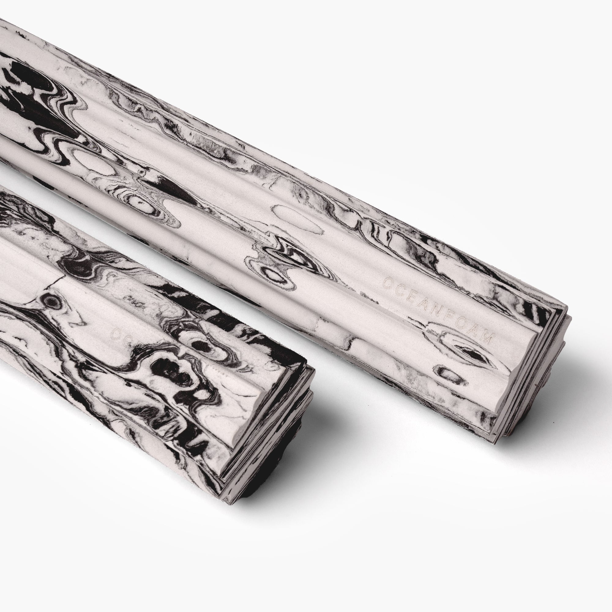 color_black marbled